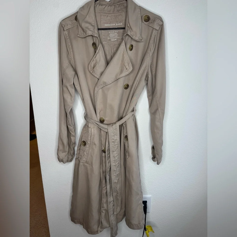 AE TRENCH COAT MEDIUM - Picture 5 of 5